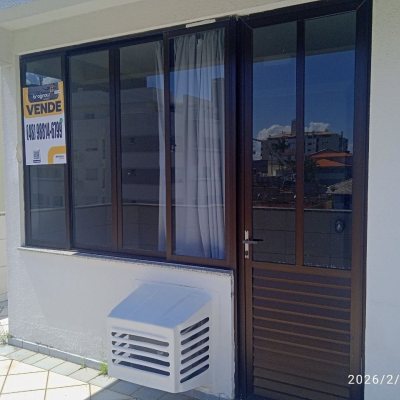 Cobertura com 63m², 2 quartos (sendo 1 suíte), 1 garagem, no bairro Abraão em Florianópolis
