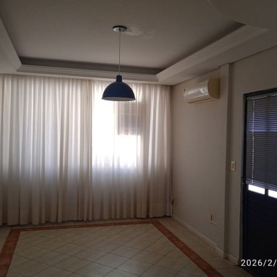 Cobertura com 63m², 2 quartos (sendo 1 suíte), 1 garagem, no bairro Abraão em Florianópolis