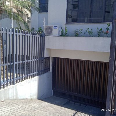 Cobertura com 63m², 2 quartos (sendo 1 suíte), 1 garagem, no bairro Abraão em Florianópolis