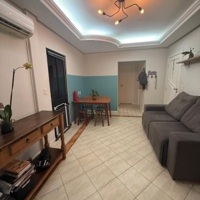 Cobertura com 63m², 2 quartos, 1 suíte, 1 garagem, no bairro Abraão em Florianópolis
