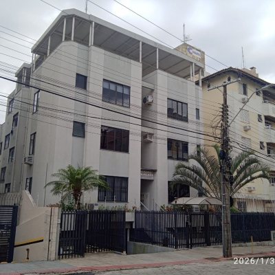 Cobertura com 63m², 2 quartos (sendo 1 suíte), 1 garagem, no bairro Abraão em Florianópolis