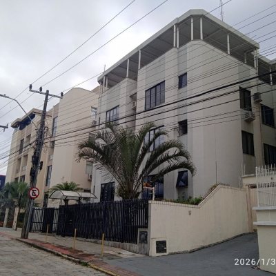 Cobertura com 63m², 2 quartos (sendo 1 suíte), 1 garagem, no bairro Abraão em Florianópolis