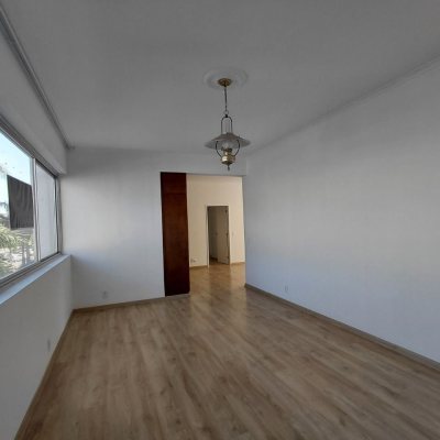 Apartamentos com 147m², 4 quartos, 1 suíte, 2 garagens, no bairro Centro em Florianópolis