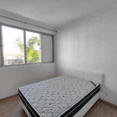Apartamentos com 147m², 4 quartos, 1 suíte, 2 garagens, no bairro Centro em Florianópolis