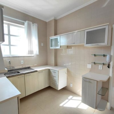 Apartamentos com 147m², 4 quartos, 1 suíte, 2 garagens, no bairro Centro em Florianópolis