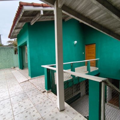 Casa Residencial com 224m², 6 quartos (sendo 2 suítes), 5 garagens, no bairro Agronômica em Florianópolis