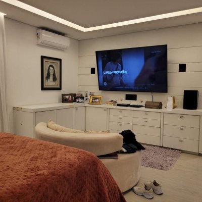 Casa Residencial com 232m², 4 quartos, 1 suíte, 4 garagens, no bairro Saco Dos Limões em Florianópolis