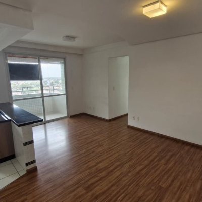 Apartamentos com 79m², 3 quartos, 1 suíte, 2 garagens, no bairro Córrego Grande em Florianópolis