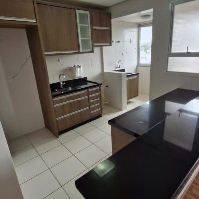 Apartamentos com 79m², 3 quartos, 1 suíte, 2 garagens, no bairro Córrego Grande em Florianópolis