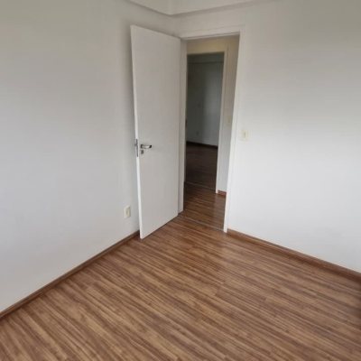 Apartamentos com 79m², 3 quartos, 1 suíte, 2 garagens, no bairro Córrego Grande em Florianópolis