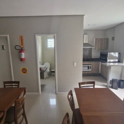 Apartamentos com 79m², 3 quartos, 1 suíte, 2 garagens, no bairro Córrego Grande em Florianópolis