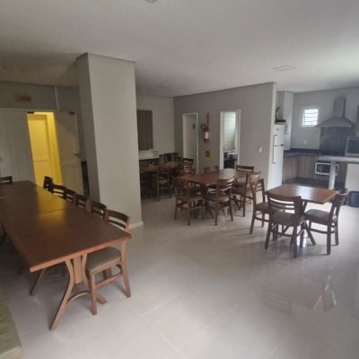 Apartamentos com 79m², 3 quartos, 1 suíte, 2 garagens, no bairro Córrego Grande em Florianópolis