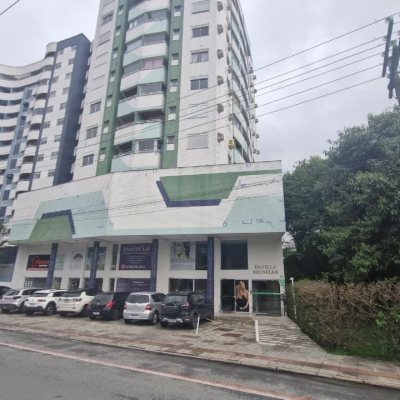 Apartamentos com 79m², 3 quartos, 1 suíte, 2 garagens, no bairro Córrego Grande em Florianópolis