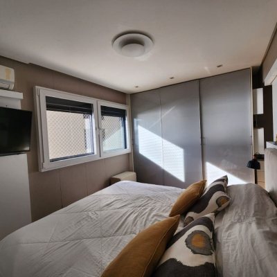 Apartamentos com 122m², 3 quartos, 1 suíte, 2 garagens, no bairro Centro em Florianópolis