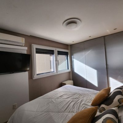 Apartamentos com 122m², 3 quartos, 1 suíte, 2 garagens, no bairro Centro em Florianópolis