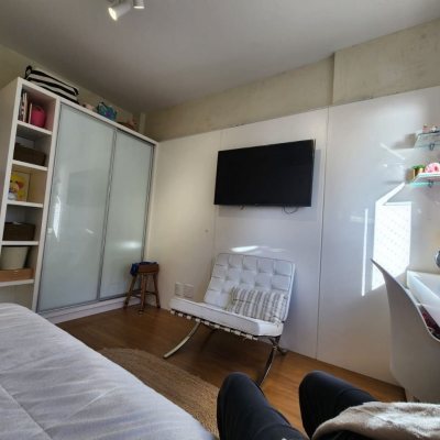 Apartamentos com 122m², 3 quartos, 1 suíte, 2 garagens, no bairro Centro em Florianópolis