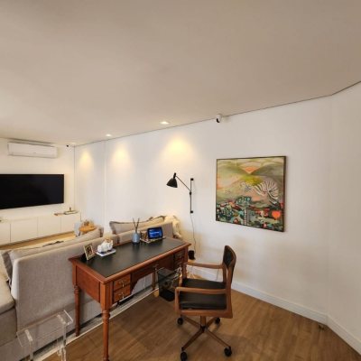 Apartamentos com 122m², 3 quartos, 1 suíte, 2 garagens, no bairro Centro em Florianópolis