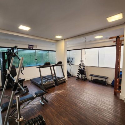 Apartamentos com 122m², 3 quartos, 1 suíte, 2 garagens, no bairro Centro em Florianópolis