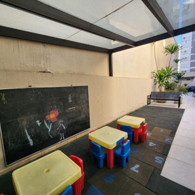 Apartamentos com 122m², 3 quartos, 1 suíte, 2 garagens, no bairro Centro em Florianópolis