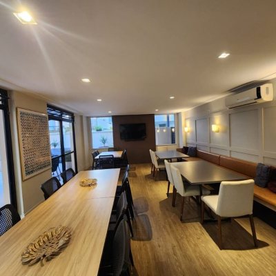 Apartamentos com 122m², 3 quartos, 1 suíte, 2 garagens, no bairro Centro em Florianópolis