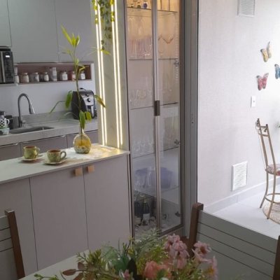 Apartamentos com 81m², 2 quartos, 1 suíte, 2 garagens, no bairro Ingleses do Rio Vermelho em Florianópolis