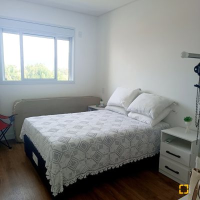 Apartamentos com 81m², 2 quartos, 1 suíte, 2 garagens, no bairro Ingleses do Rio Vermelho em Florianópolis