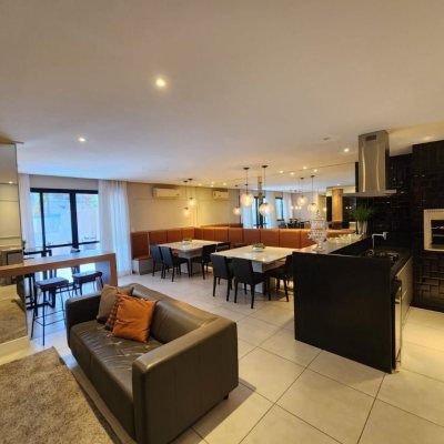 Apartamentos com 65m², 2 quartos, 1 garagem, no bairro Centro em Florianópolis