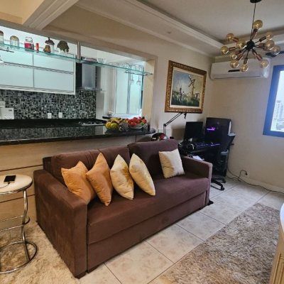 Apartamentos com 65m², 2 quartos, 1 garagem, no bairro Centro em Florianópolis