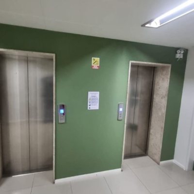 Sala com 32m², no bairro Centro em Florianópolis