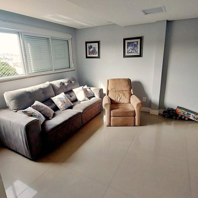 Apartamentos com 166m², 4 quartos, 1 suíte, 2 garagens, no bairro Capoeiras em Florianópolis