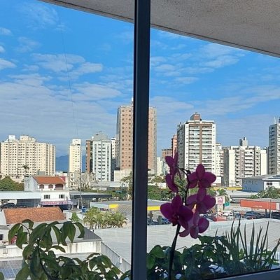 Apartamentos com 166m², 4 quartos, 1 suíte, 2 garagens, no bairro Capoeiras em Florianópolis