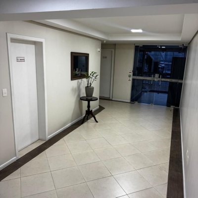 Apartamentos com 74m², 3 quartos, 1 suíte, 2 garagens, no bairro Centro em Florianópolis