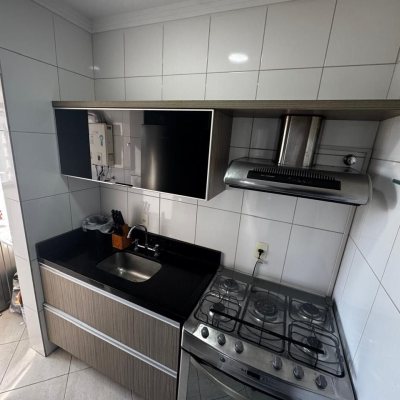 Apartamentos com 74m², 3 quartos, 1 suíte, 2 garagens, no bairro Centro em Florianópolis