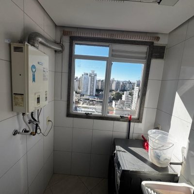 Apartamentos com 74m², 3 quartos, 1 suíte, 2 garagens, no bairro Centro em Florianópolis