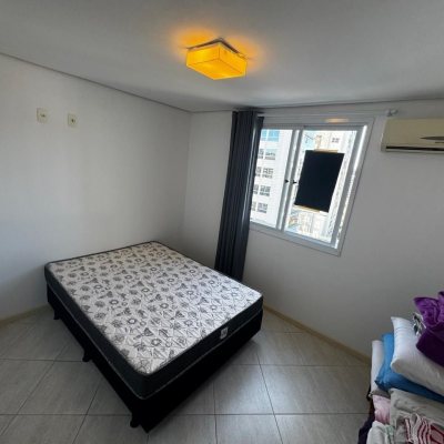 Apartamentos com 74m², 3 quartos, 1 suíte, 2 garagens, no bairro Centro em Florianópolis