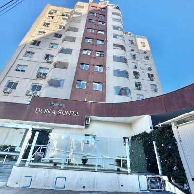 Apartamentos com 74m², 3 quartos, 1 suíte, 2 garagens, no bairro Centro em Florianópolis