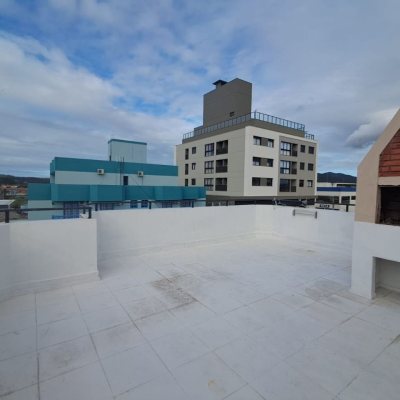 Cobertura com 73m², 1 quarto, 1 garagem, no bairro Canasvieiras em Florianópolis