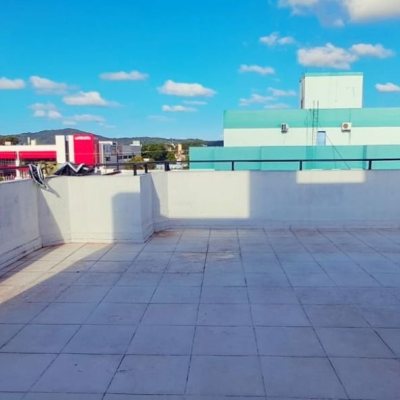 Cobertura com 73m², 1 quarto, 1 garagem, no bairro Canasvieiras em Florianópolis