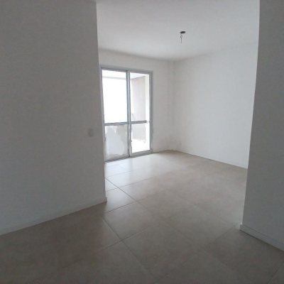 Apartamentos com 82m², 3 quartos, 1 suíte, 2 garagens, no bairro Campeche em Florianópolis