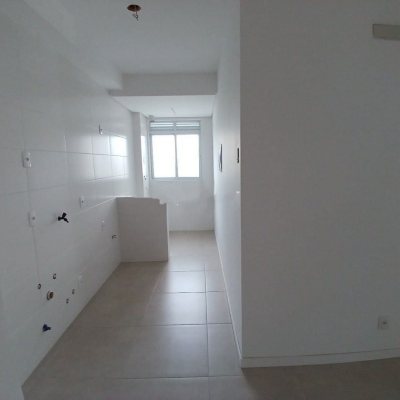 Apartamentos com 82m², 3 quartos, 1 suíte, 2 garagens, no bairro Campeche em Florianópolis