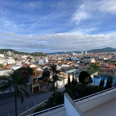 Apartamentos com 73m², 2 quartos, 1 suíte, 1 garagem, no bairro Jardim Cidade De Florianópolis em São José