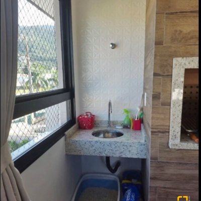 Apartamentos com 79m², 3 quartos, 1 suíte, 1 garagem, no bairro Praia de Fora em Palhoça