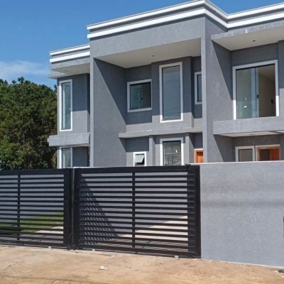 Casa Residencial com 127m², 3 quartos, 2 suítes, 2 garagens, no bairro Ingleses em Florianópolis