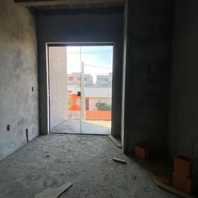 Casa Residencial com 107m², 3 quartos, 2 suítes, 2 garagens, no bairro Ingleses em Florianópolis