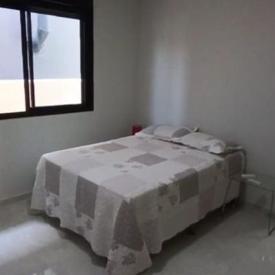 Casa em Condomínio com 186m², 3 quartos, 1 suíte, 2 garagens, no bairro São João Do Rio Vermelho em Florianópolis