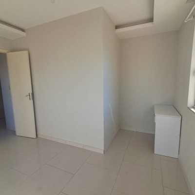 Predio com 221m², 3 garagens, no bairro Ingleses do Rio Vermelho em Florianópolis