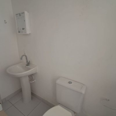 Predio com 221m², 3 garagens, no bairro Ingleses do Rio Vermelho em Florianópolis