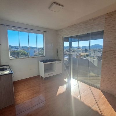 Predio com 221m², 3 garagens, no bairro Ingleses do Rio Vermelho em Florianópolis