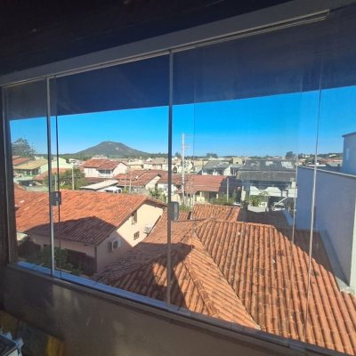 Predio com 221m², 3 garagens, no bairro Ingleses do Rio Vermelho em Florianópolis