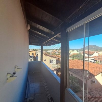 Predio com 221m², 3 garagens, no bairro Ingleses do Rio Vermelho em Florianópolis